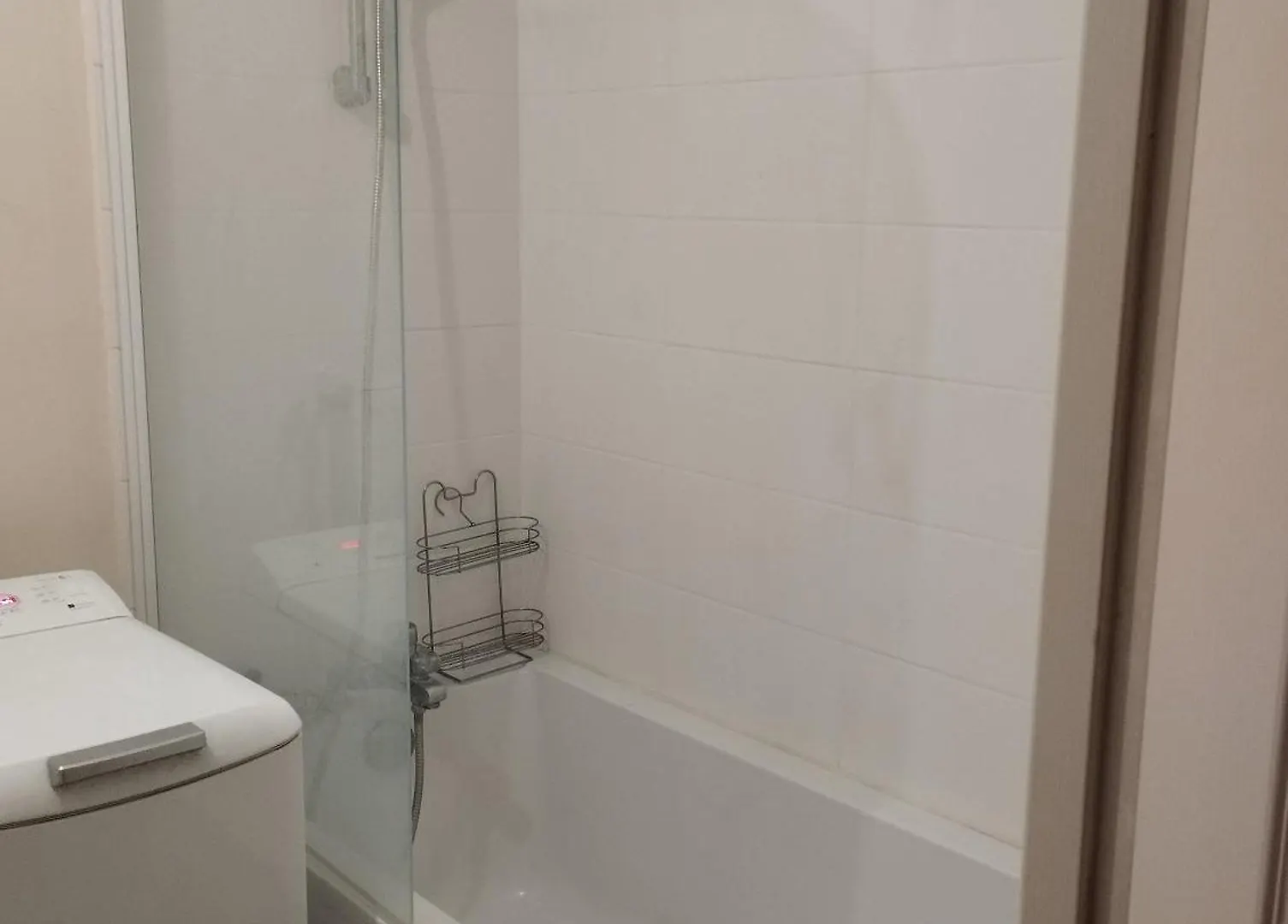 Chambre Familiale Dans Appartement Partage 파리 홈스테이